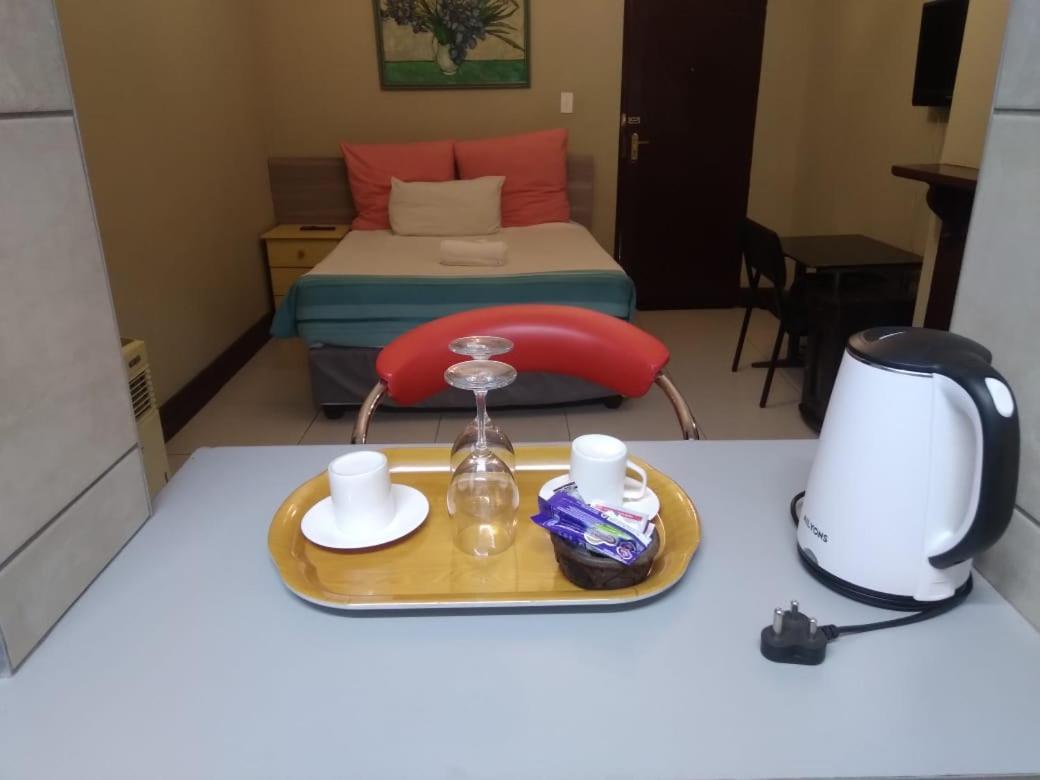 G&G Guesthouse Йоханнесбург Экстерьер фото