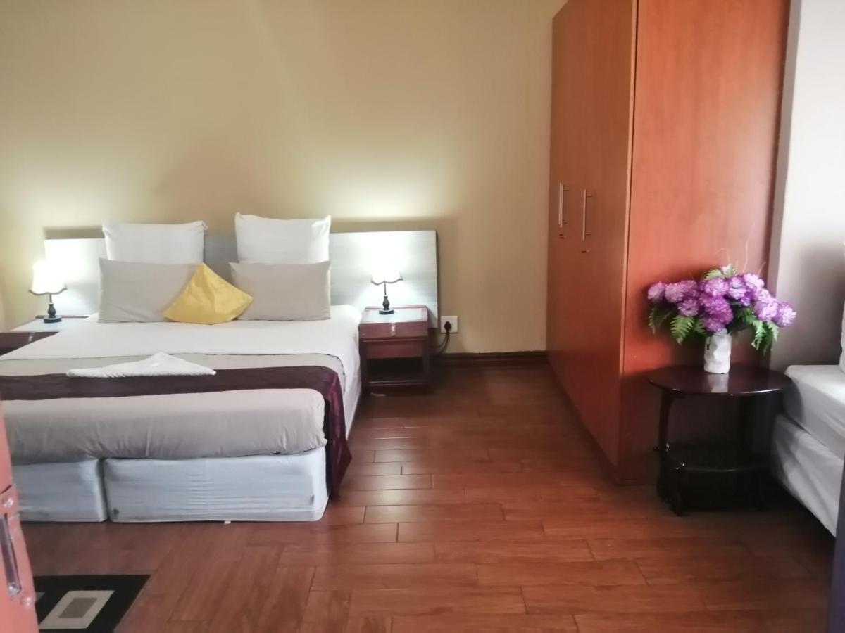 G&G Guesthouse Йоханнесбург Экстерьер фото